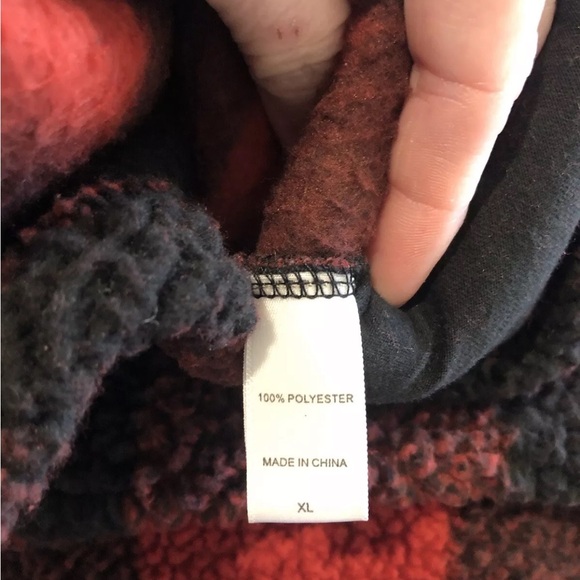 Koolaburra by UGG Women's XL Thick Fleece Pull-over Red/Black Plaid Mock Neck - Picture 12 of 13